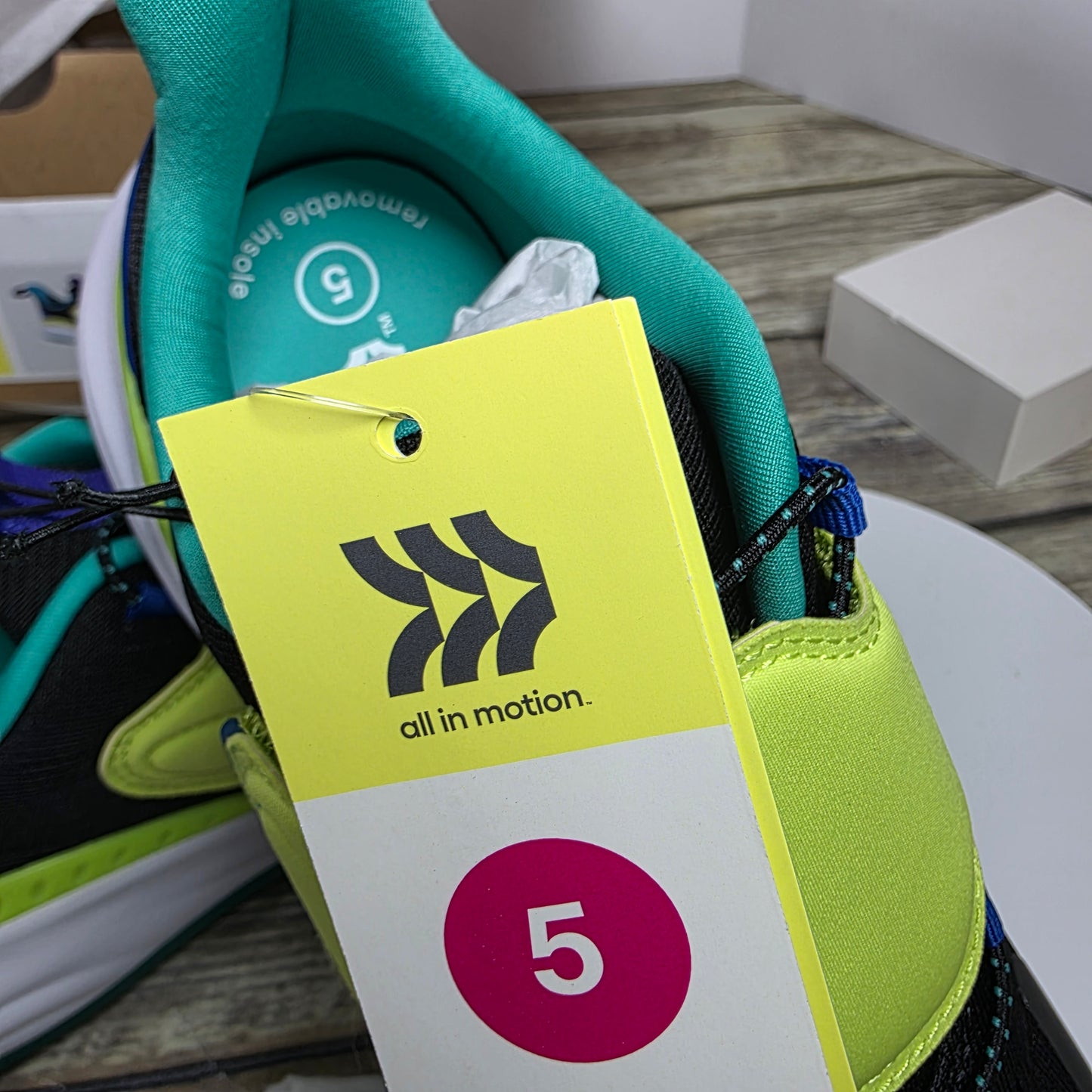 NWT Boy's All In Motion Fallon Snakers Black/Green Size 13