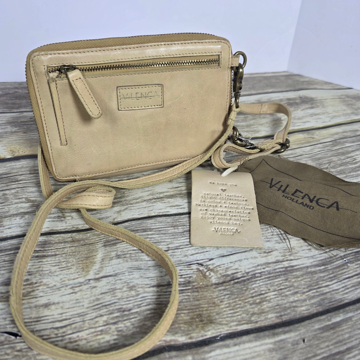 NWT New Valencia Small Crossbody Phone Wallet Bag Genuine Leather Beige TK375