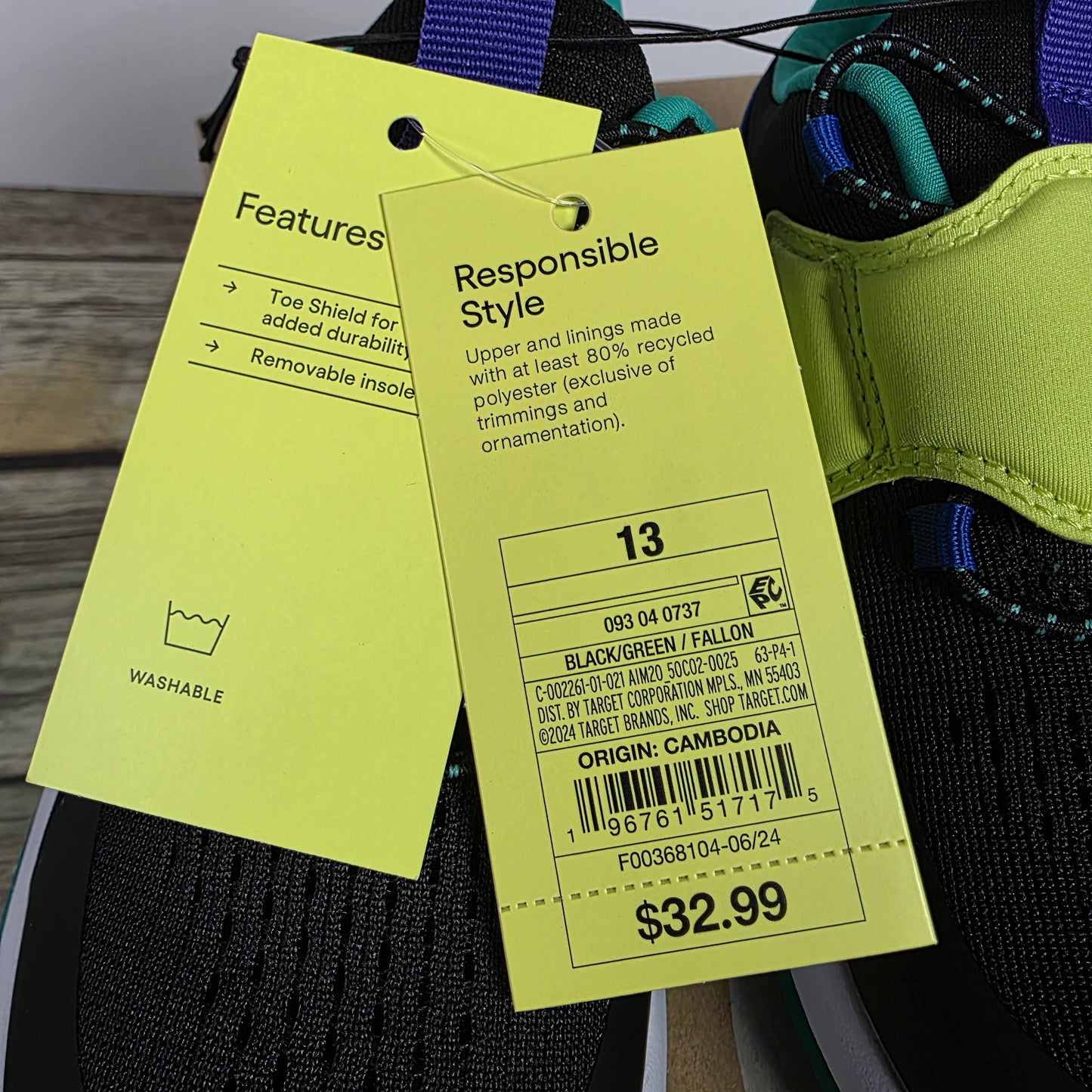 NWT Boy's All In Motion Fallon Snakers Black/Green Size 13