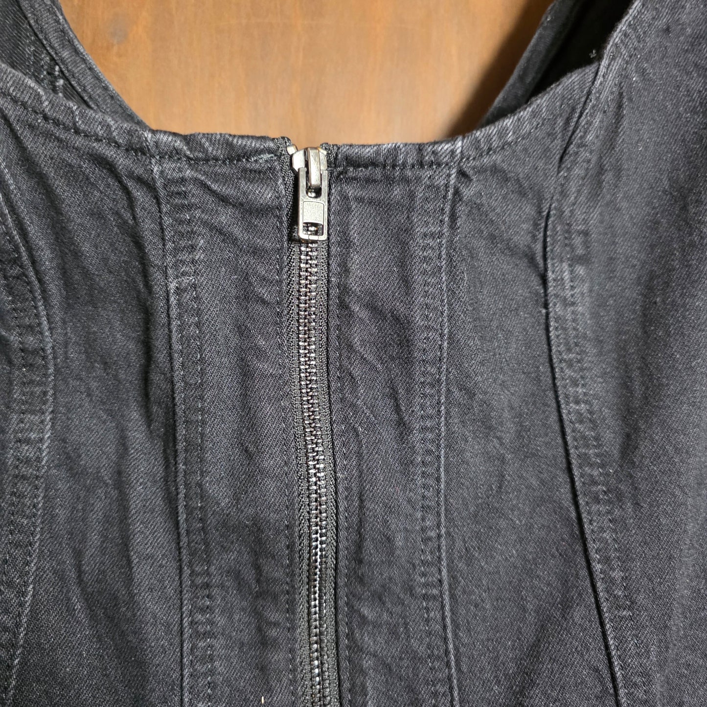 NWT New Women's Uniserval Thread Goods Co Black Denim Tank Size 6 Zipper Front