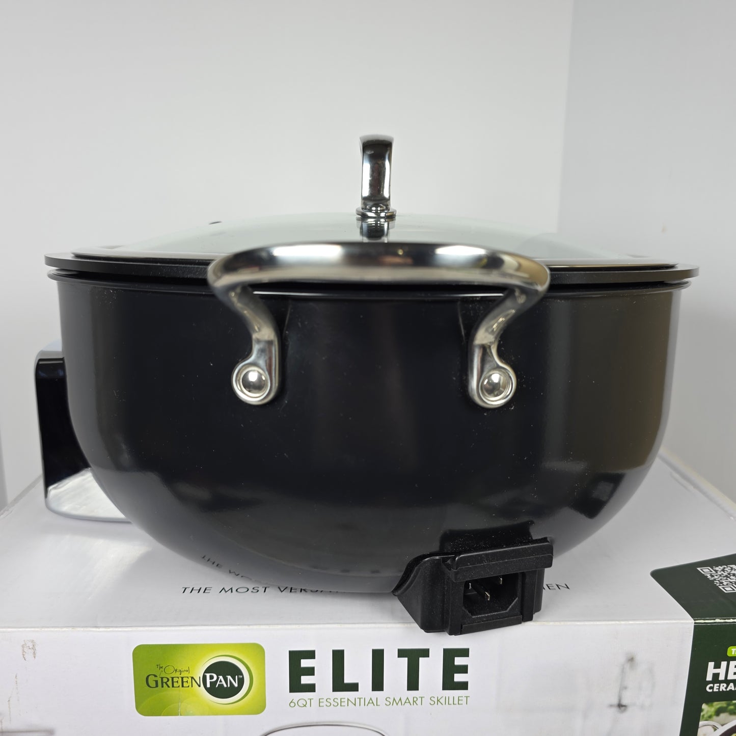 NIOB New GreenPan Elite 6Qt Essential Smart Skillet Pan CC005091