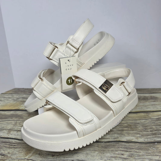 NWT New Women's A New Day Jonie Sandals Off White 11M Chunky F16898276