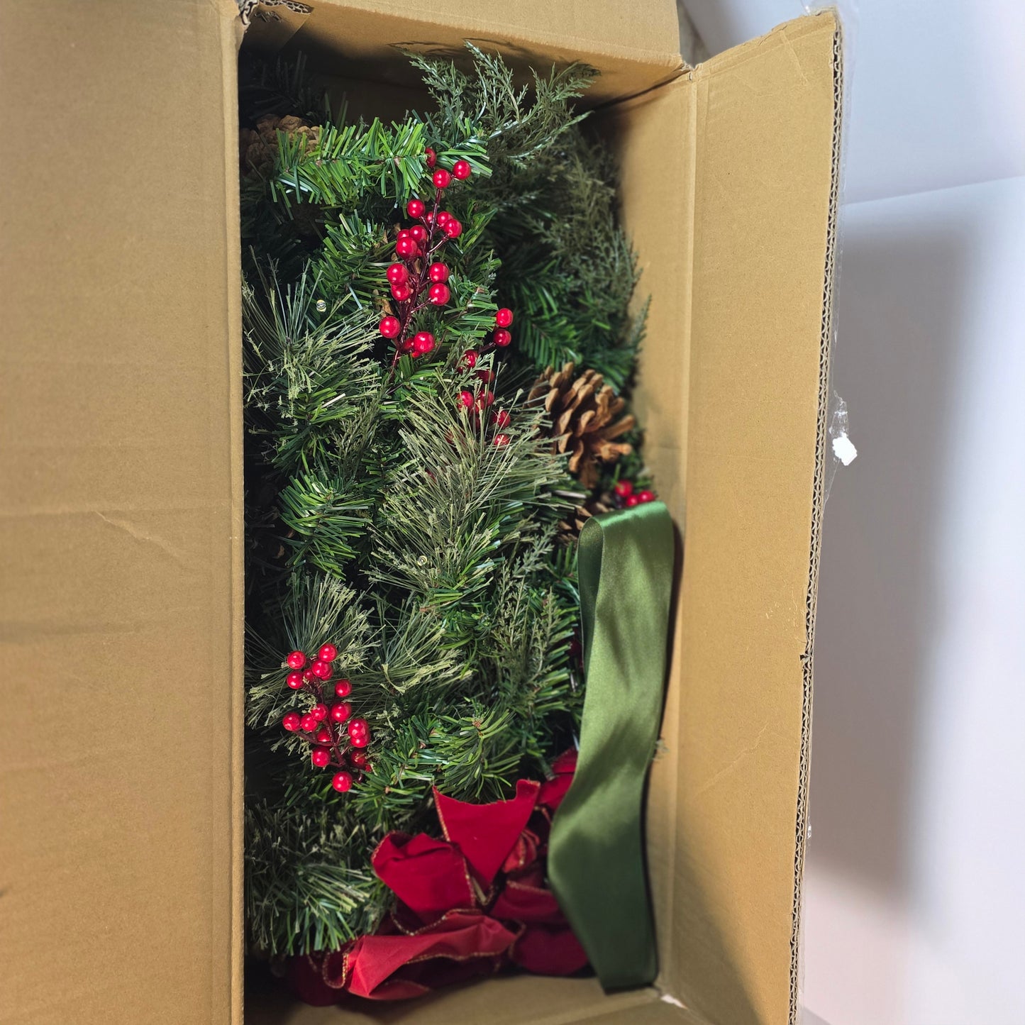 NIOB New Haute Decor Classic Pre-Lit Swag 3' Christmas Decor