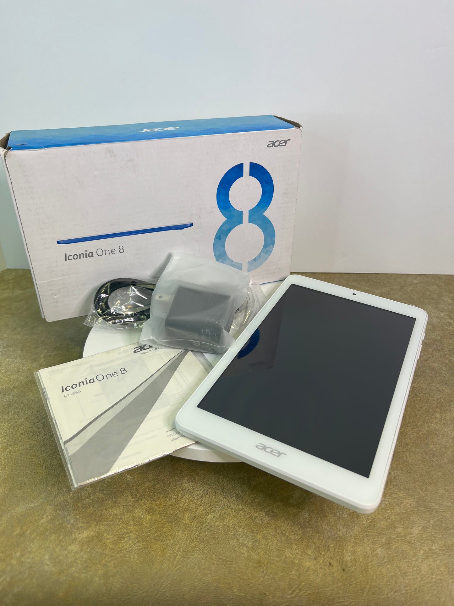 Acer Iconia One8 Tablet White 16GB A6001