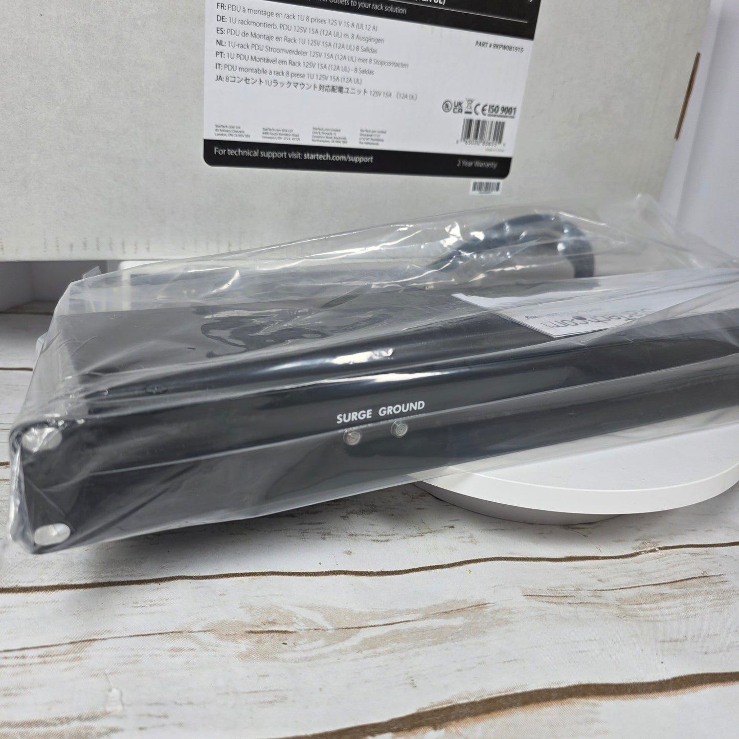 NIB New StarTech 8-Outlet PDU Power Distribution Unit 125V Part #RKPW081915