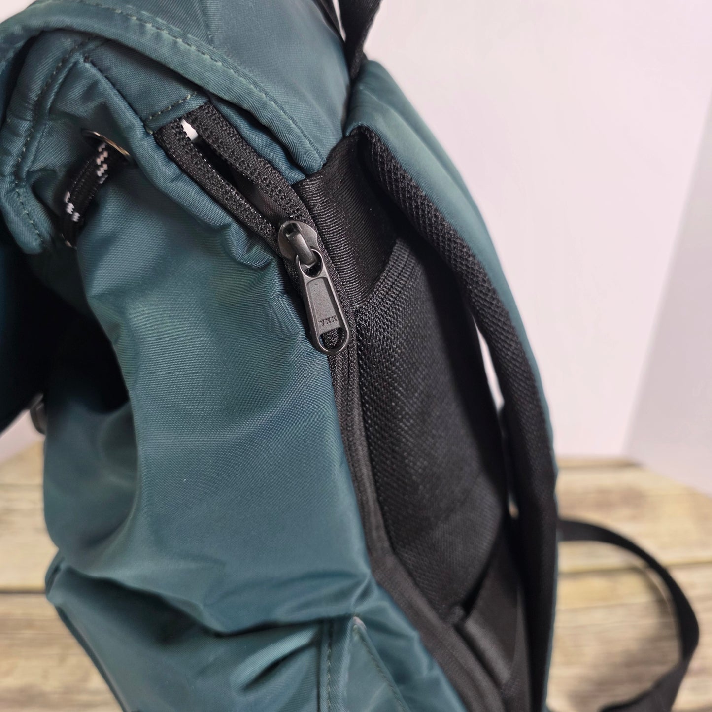 NWT New MIXI 17" Backpack Laptop Bag Abyssal Green KM5228