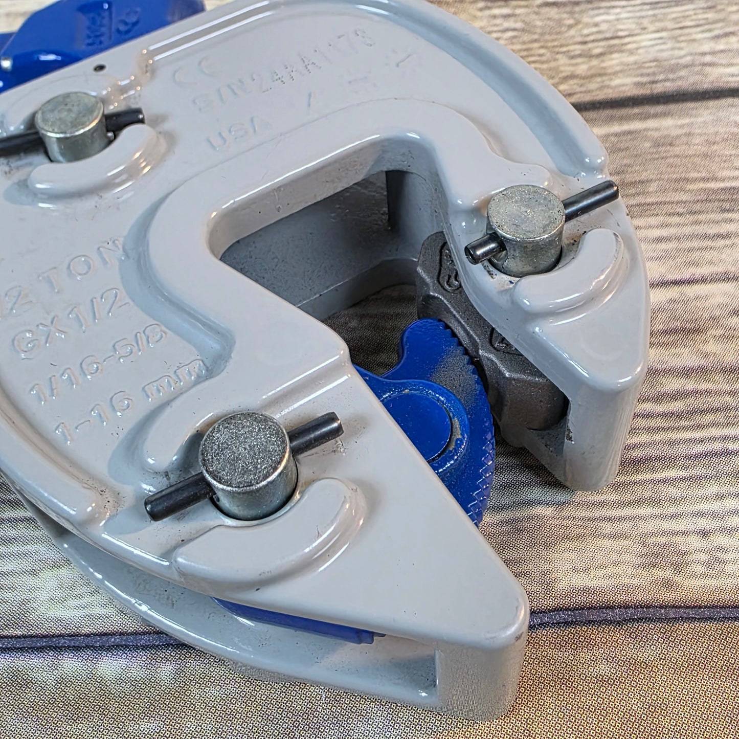 New CAMPBELL Lifting Clamp 1/2 Ton 1/16-5/8 1-16mm