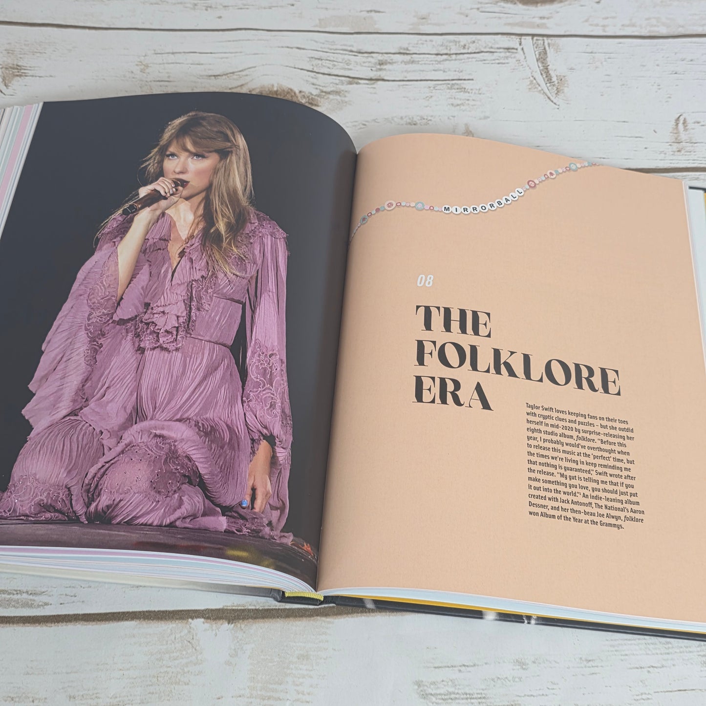 New TAYLOR SWIFT The Stories Behind the Songs By Anne Zaleski