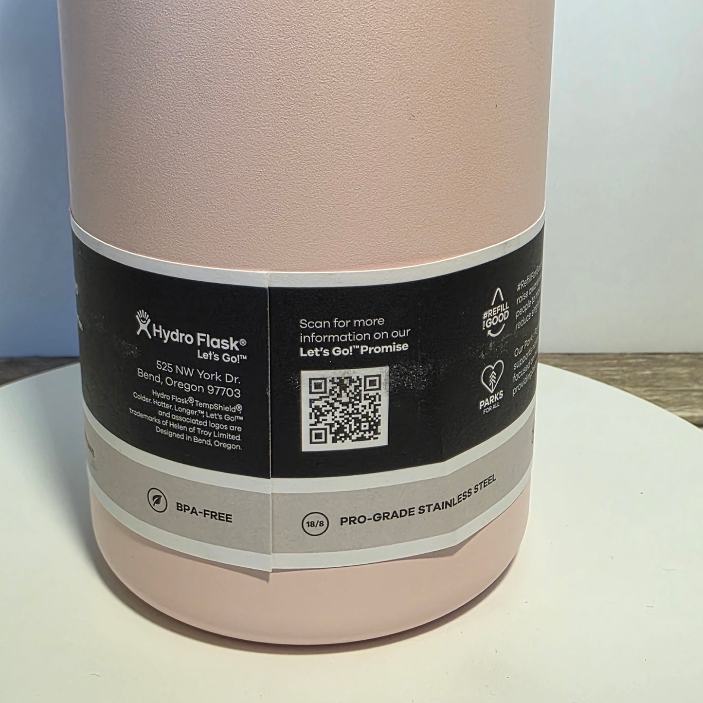 NWT New HYDRO FLASK Wide Mouth Vacuum Insulated Stainless Steel Water Bottle 40 OZ Trillium Pink Leakproof Closeable Straw Lid for Cold Water Drinks