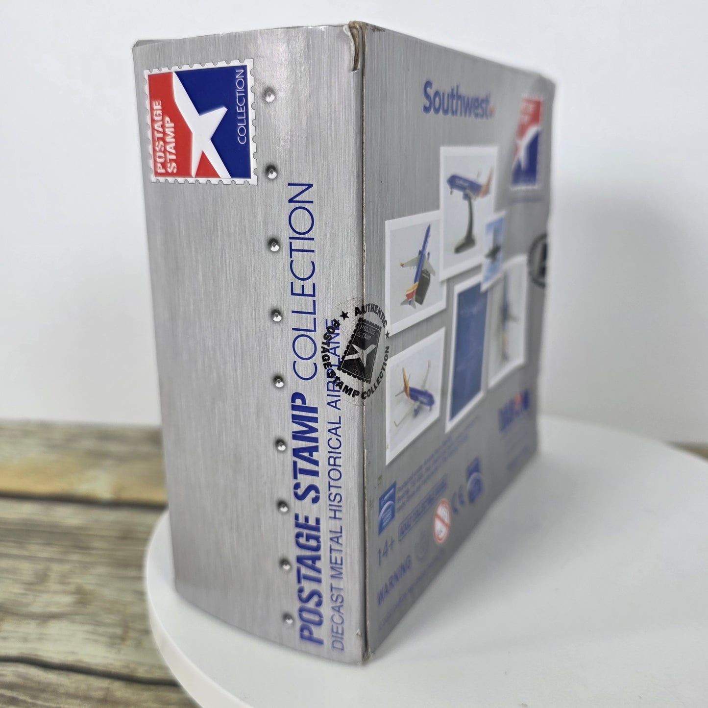 Postage Stamp Daron Southwest 737-800 1/300