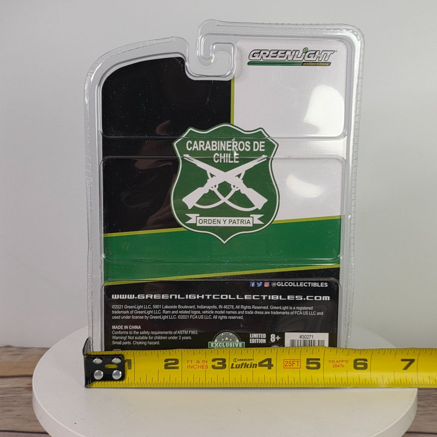 GreenLight Collectibles Carabineros De Chile 2018 Ram 3500 Dually Flatbed Limited Edition Diecast 1:64 Scale Model