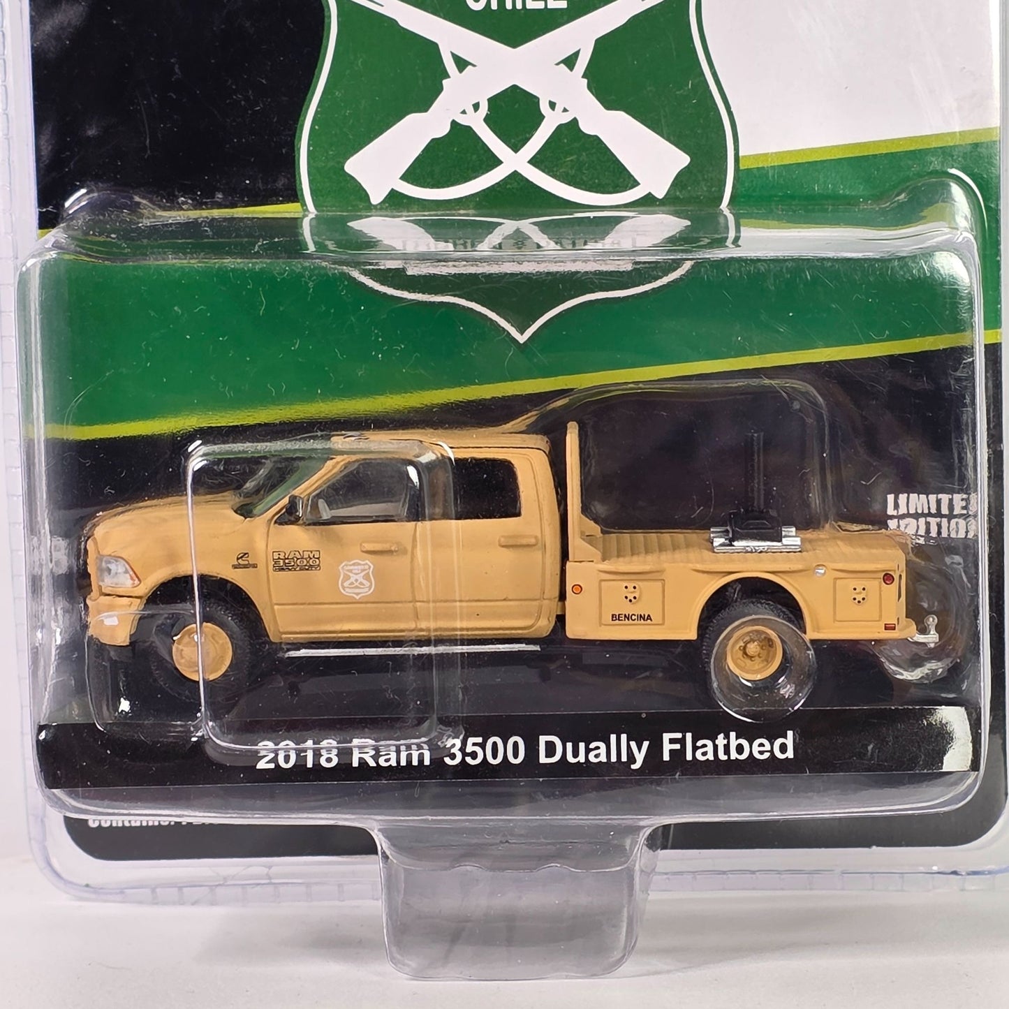 GreenLight Collectibles Carabineros De Chile 2018 Ram 3500 Dually Flatbed Limited Edition Diecast 1:64 Scale Model