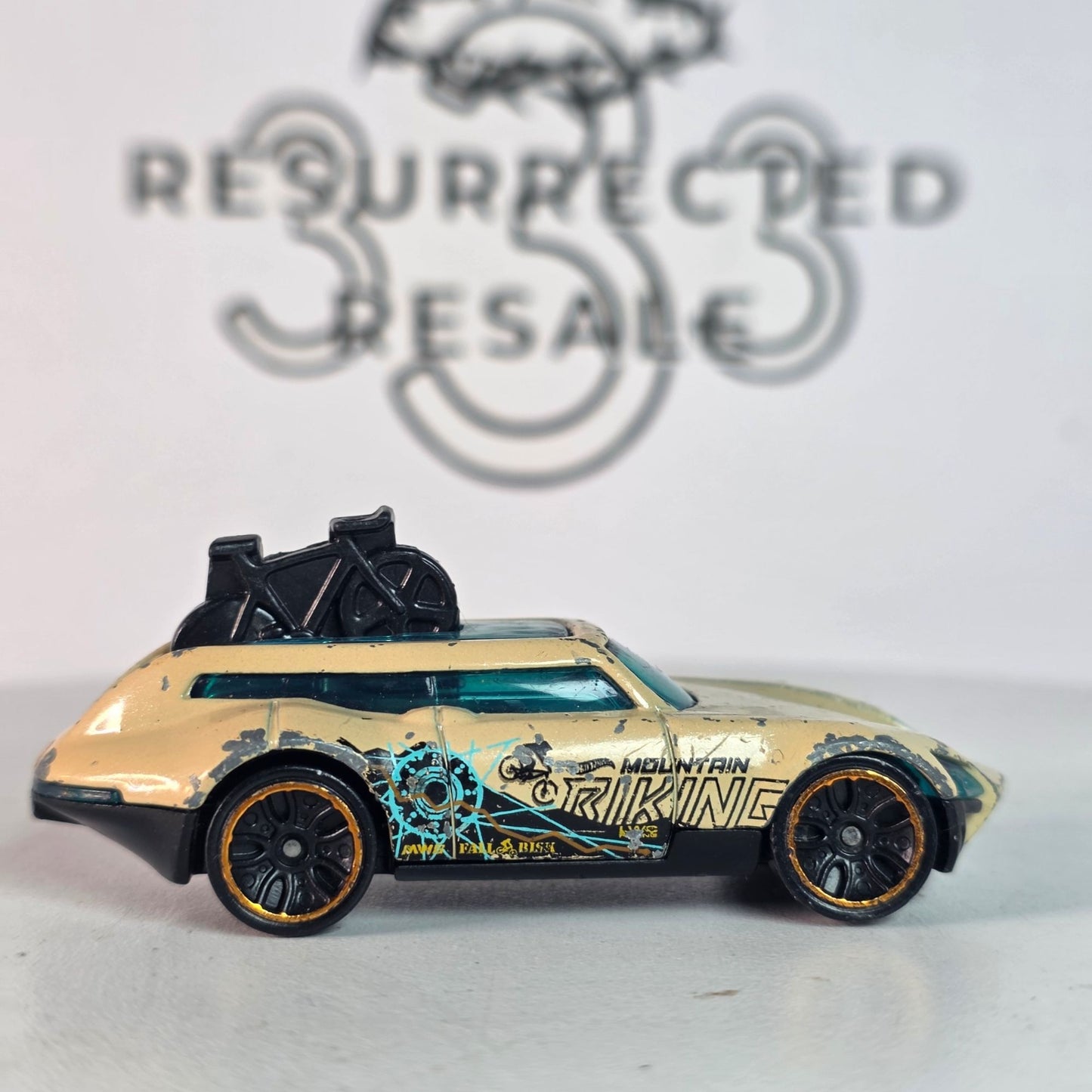 2016 Hot Wheels Tour De Fast Die-Cast Car Mountain Biking Theme Beige & Black Made In Indonesia