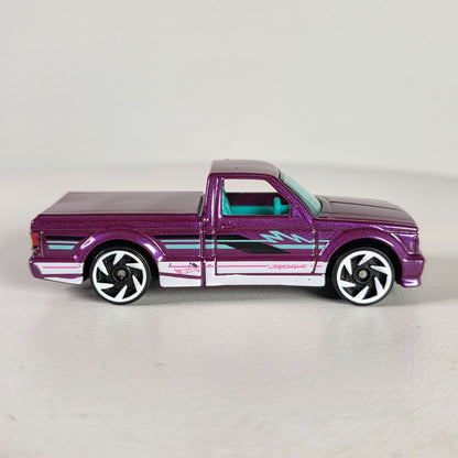 Hot Wheels 1991 GMC Cyclone Purple & White Die-Cast Truck 1:64 Scale