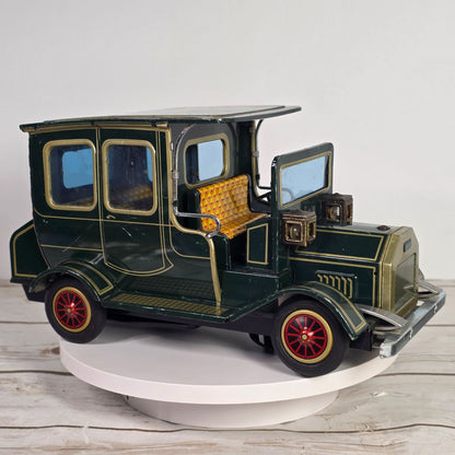 Vintage 1960s SH Horikawa Tin Toy Touring Car Limousine Battery Operated Model UNTESTED