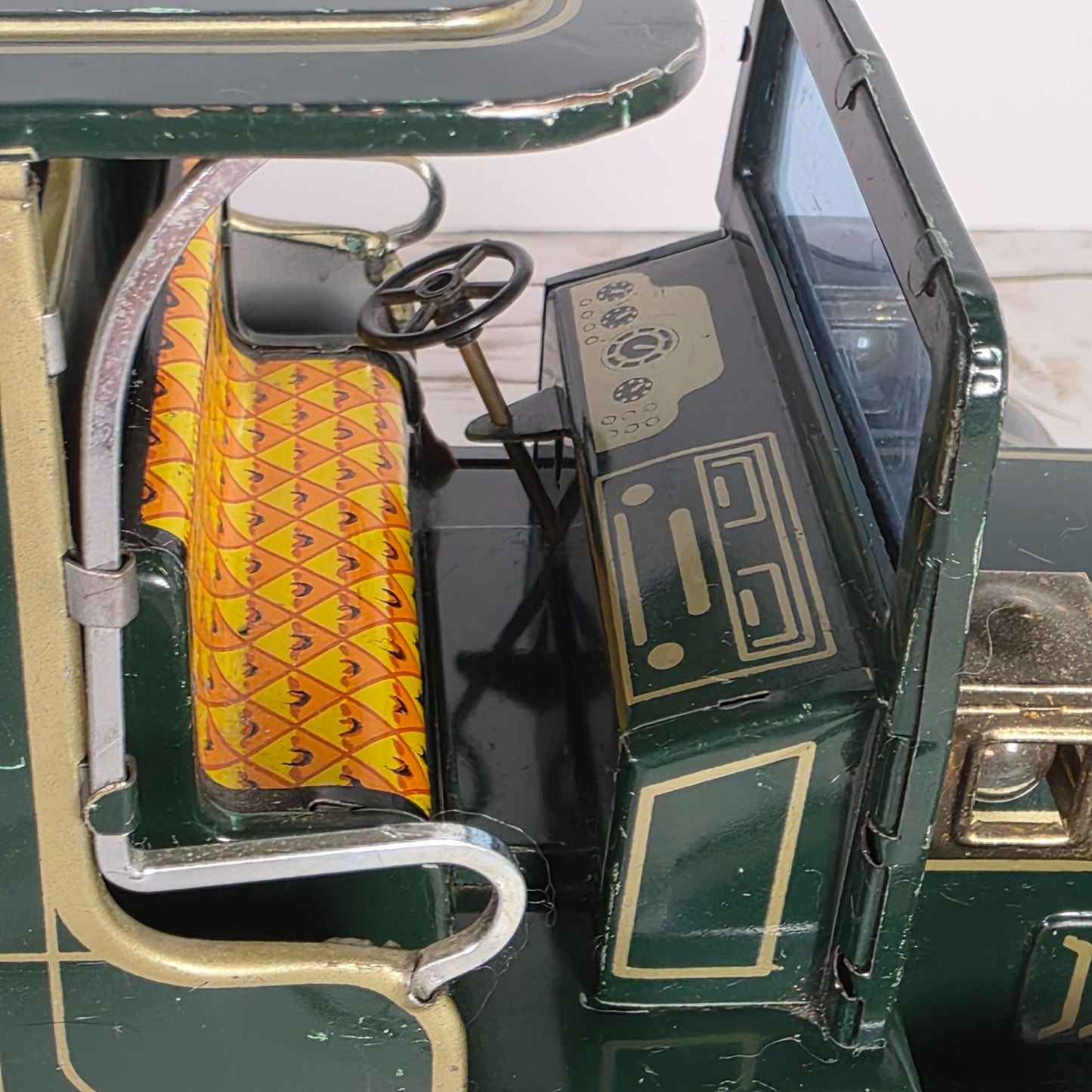 Vintage 1960s SH Horikawa Tin Toy Touring Car Limousine Battery Operated Model UNTESTED