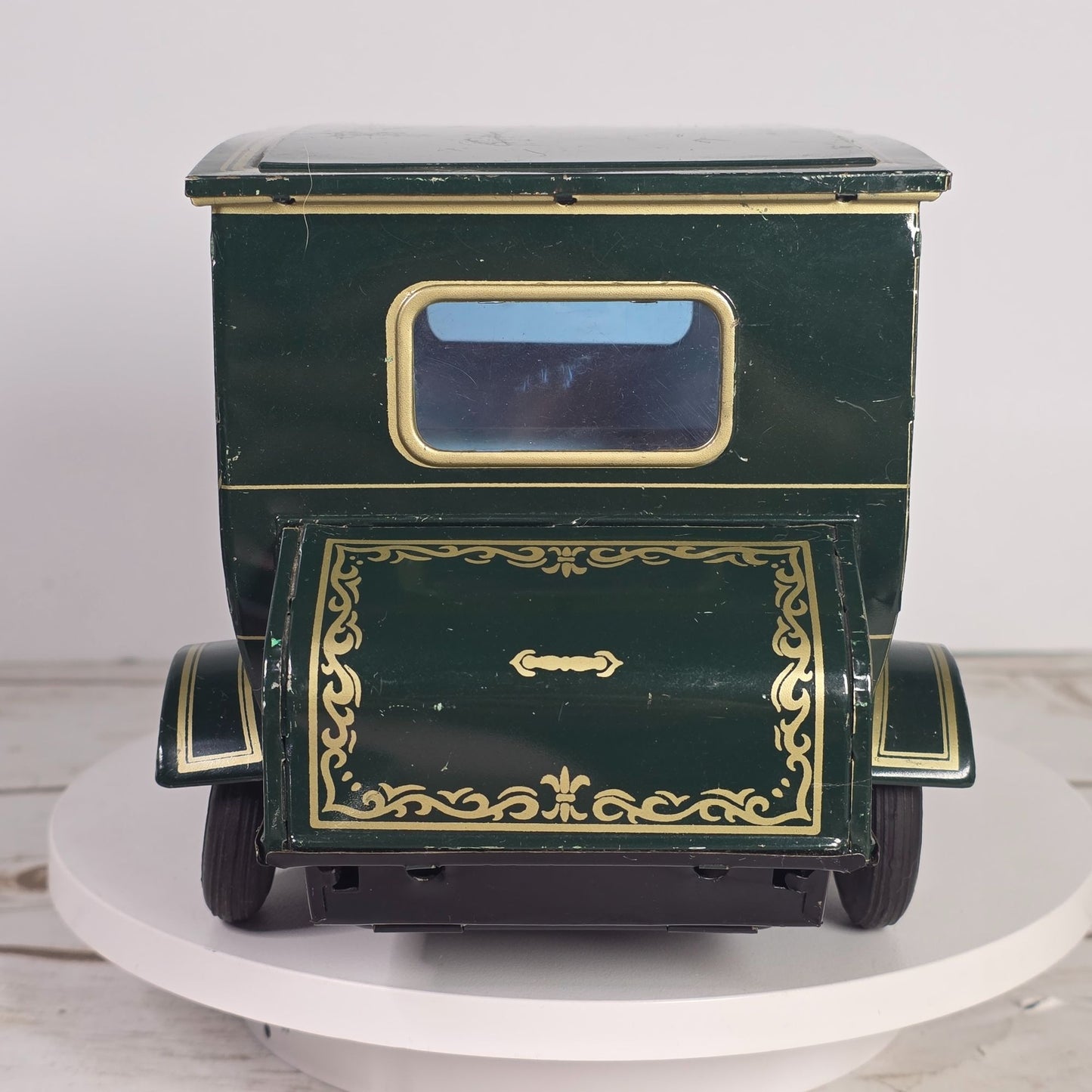 Vintage 1960s SH Horikawa Tin Toy Touring Car Limousine Battery Operated Model UNTESTED