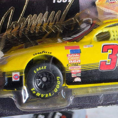 Hot Wheels Pro Racing Pennzoil Johnny Benson 1997 Die-Cast Car