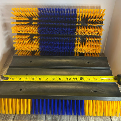 Farm Animals Grooming & Scratching Brushes With Hardware Yellow & Blue 2 pieces