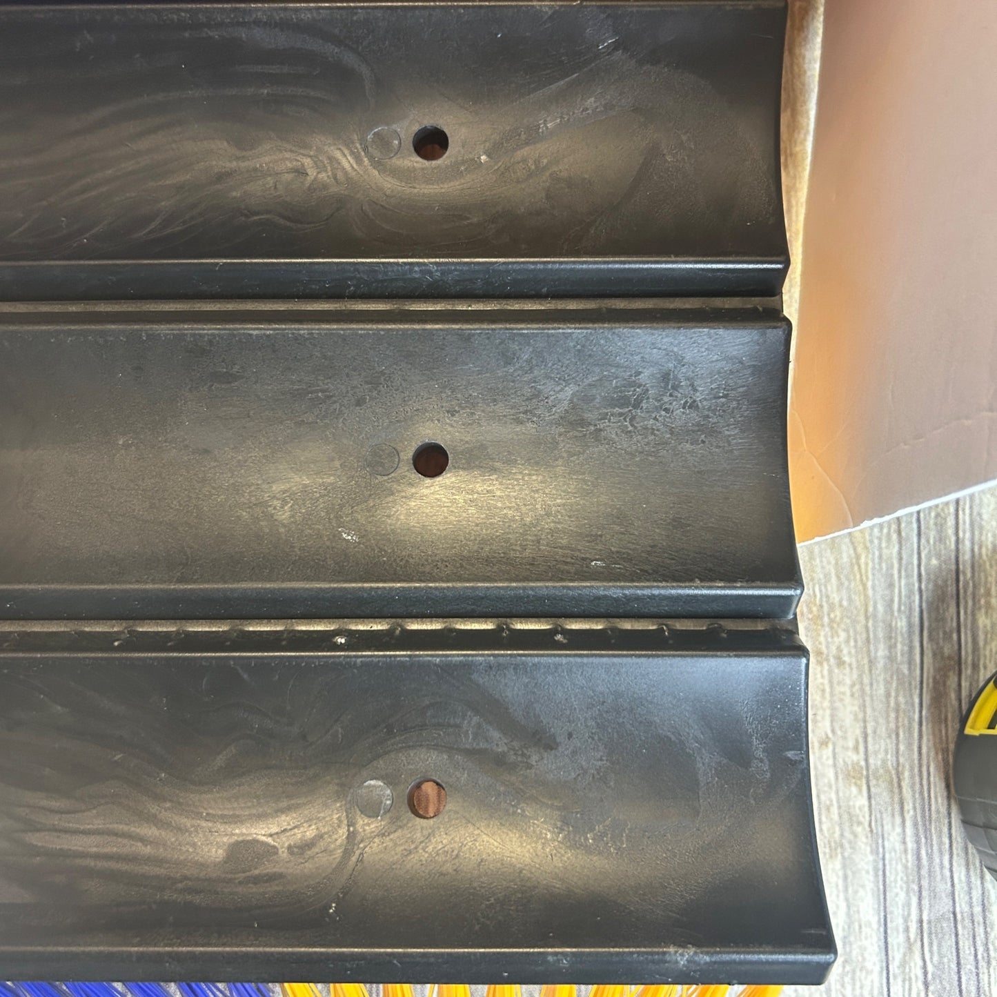 Farm Animals Grooming & Scratching Brushes With Hardware Yellow & Blue 2 pieces