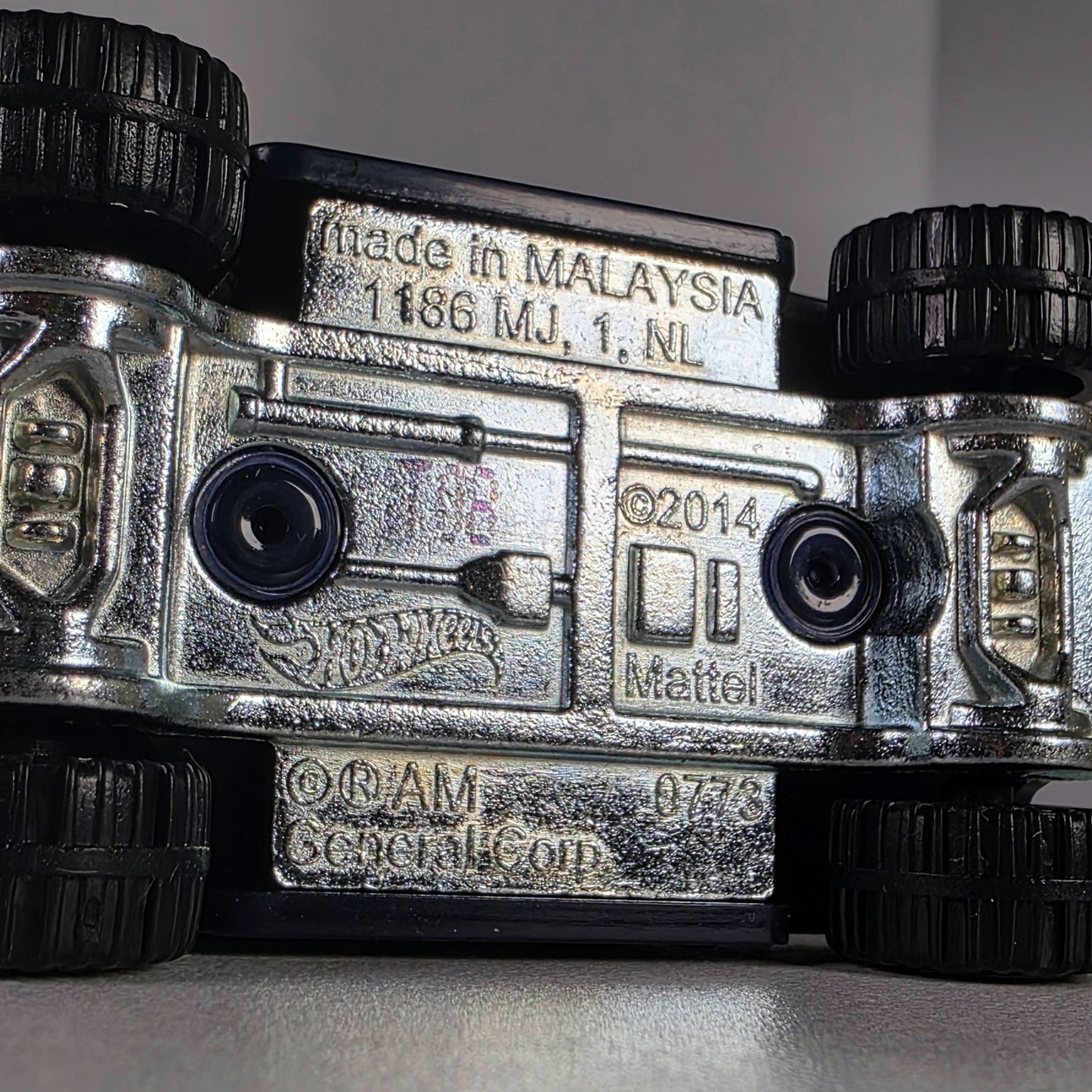 Hot Wheels First Responders Tactical Response Humvee Diecast Model Car