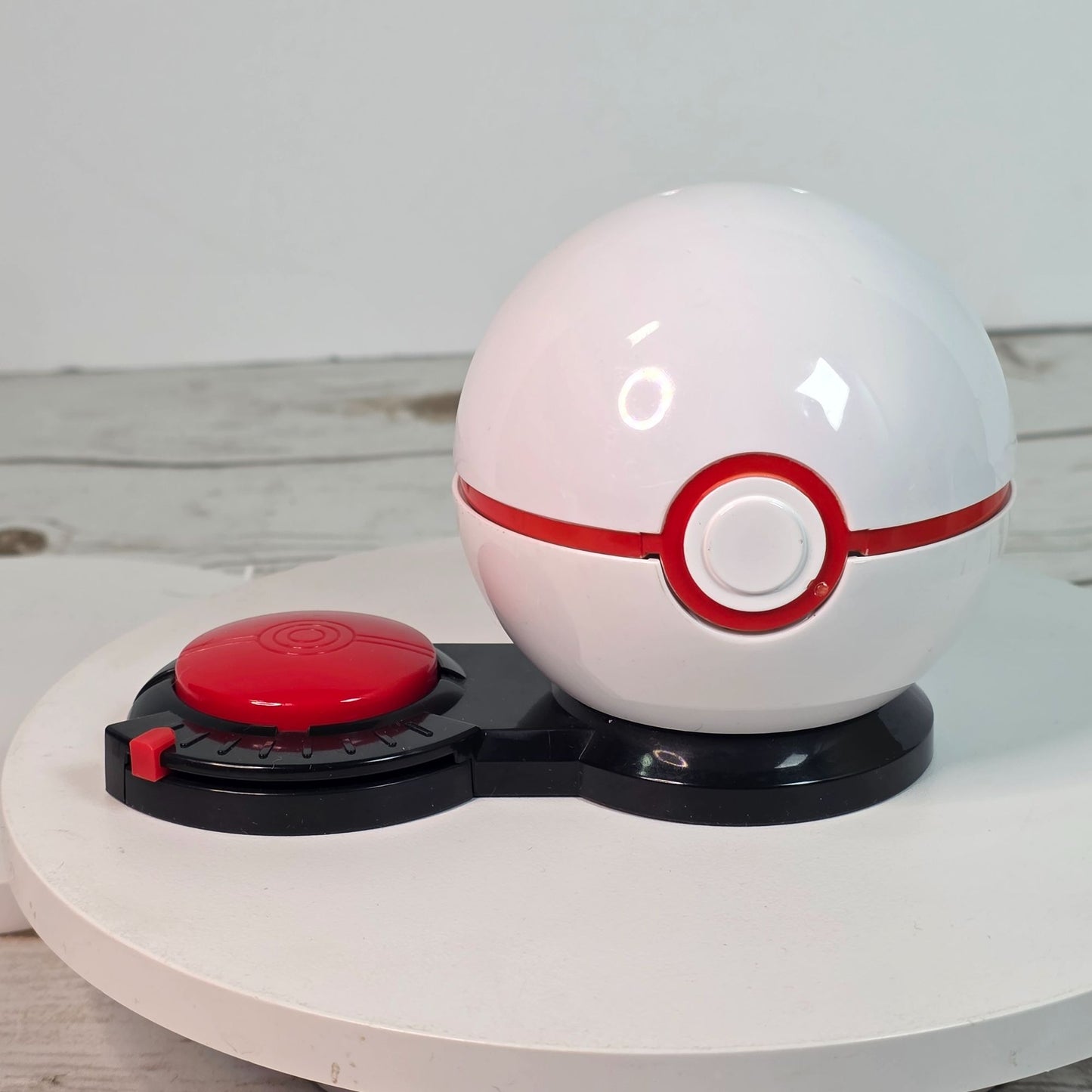 Pokemon Pokeball Playset Bundle With Figures - Includes Bulbasaur Rattata & Sableye Figures In Interactive Pokeballs