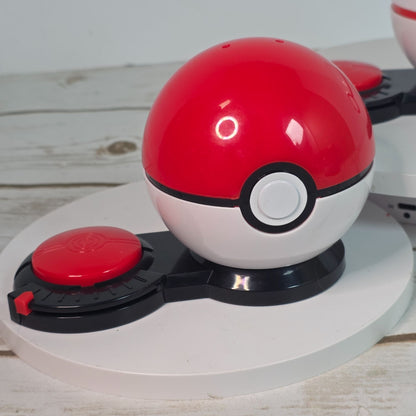 Pokemon Pokeball Playset Bundle With Figures - Includes Bulbasaur Rattata & Sableye Figures In Interactive Pokeballs