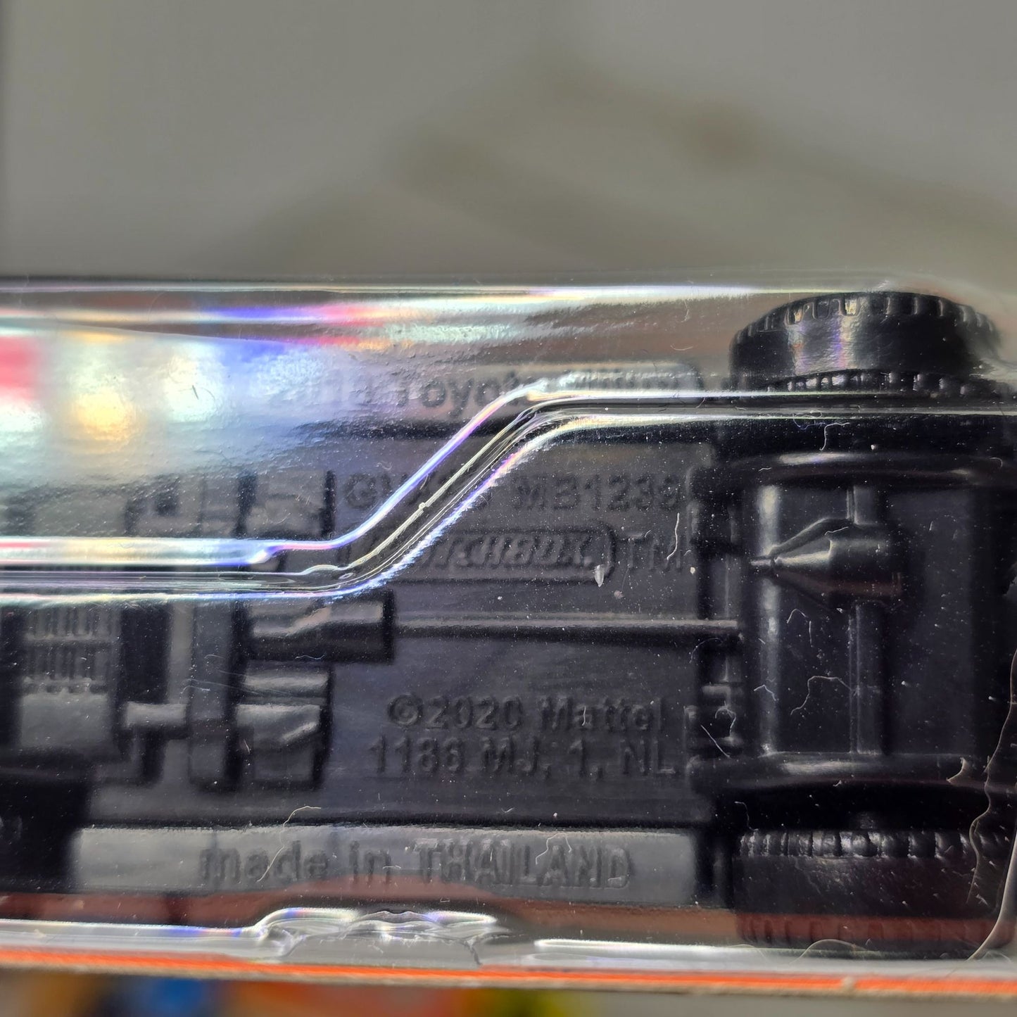 Matchbox Toyota Hilux Pickup Die-Cast Metal Model 35/100 Official Licensed Product 1:64 Scale Blue Collectible Toy Truck