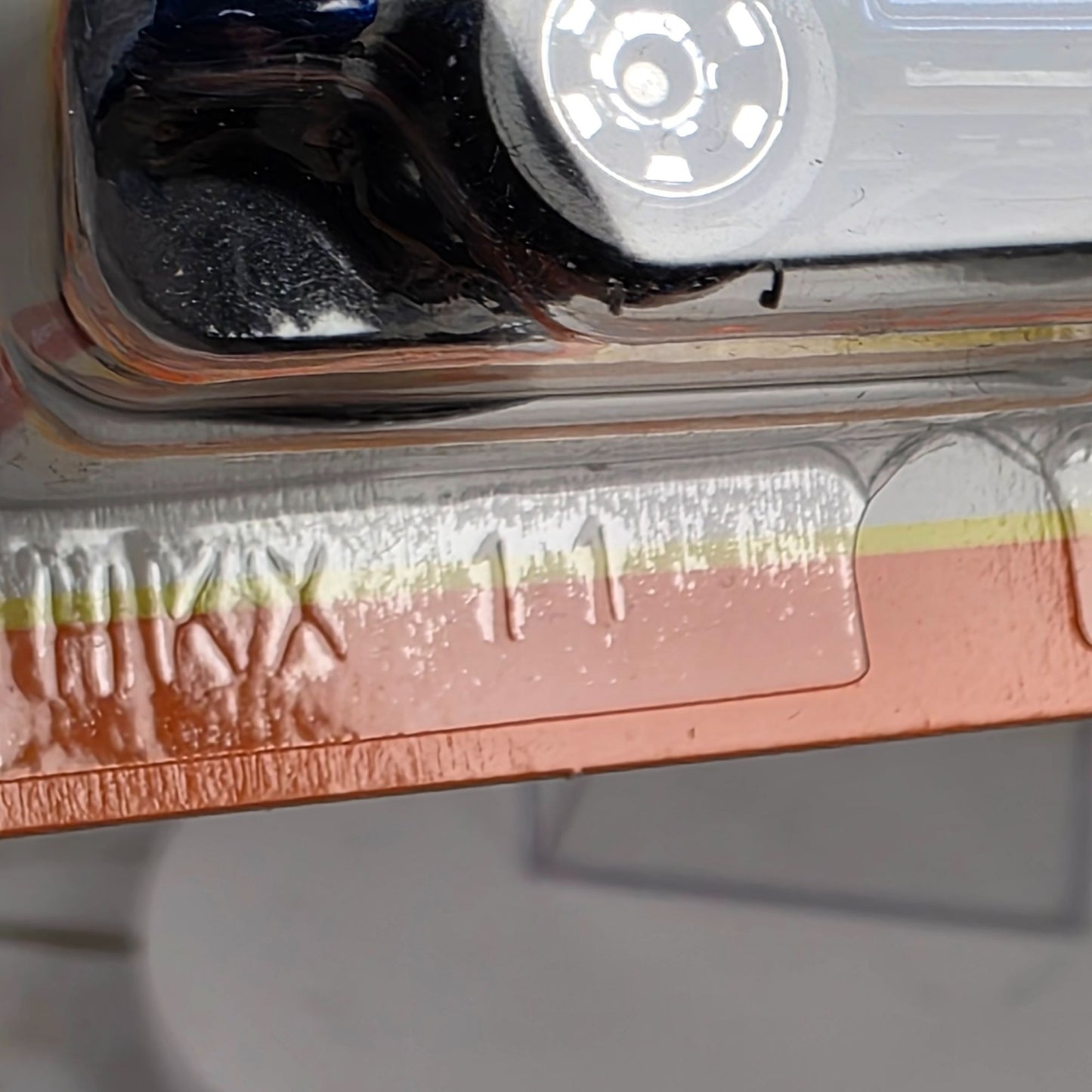 Matchbox Toyota Hilux Pickup Die-Cast Metal Model 35/100 Official Licensed Product 1:64 Scale Blue Collectible Toy Truck