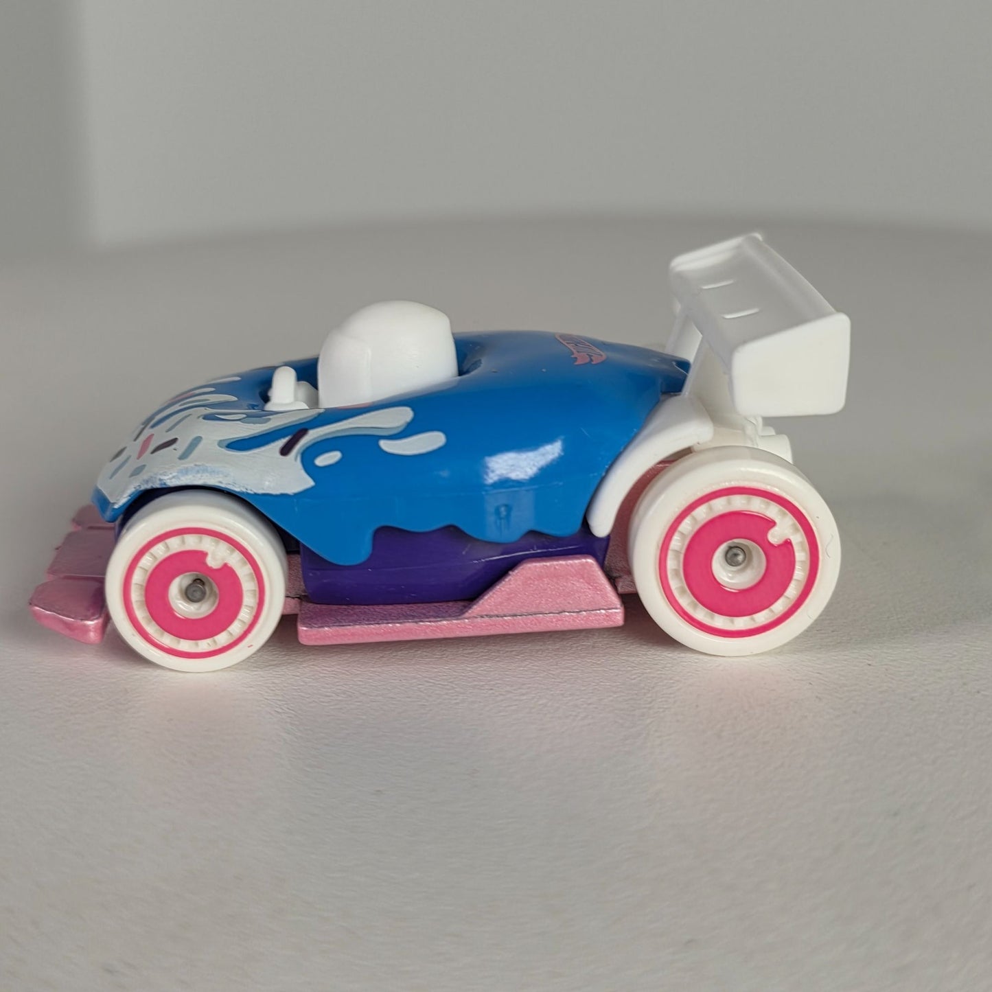 Hot Wheels Fast Foodie Donut Drifter #150 2025 Blue/White/Pink