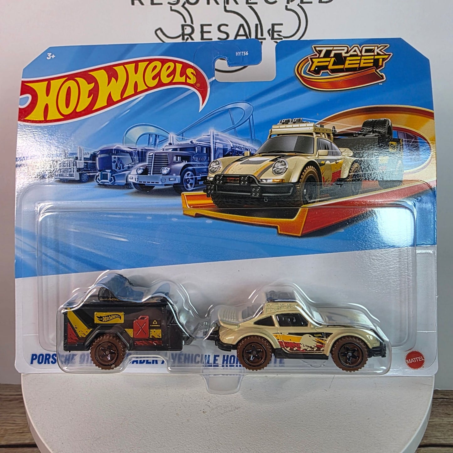 Hot Wheels Porsche 911 Off-Roader & Trailer Track Fleet Set 1:64 Scale Die-Cast Collectible Toy Car