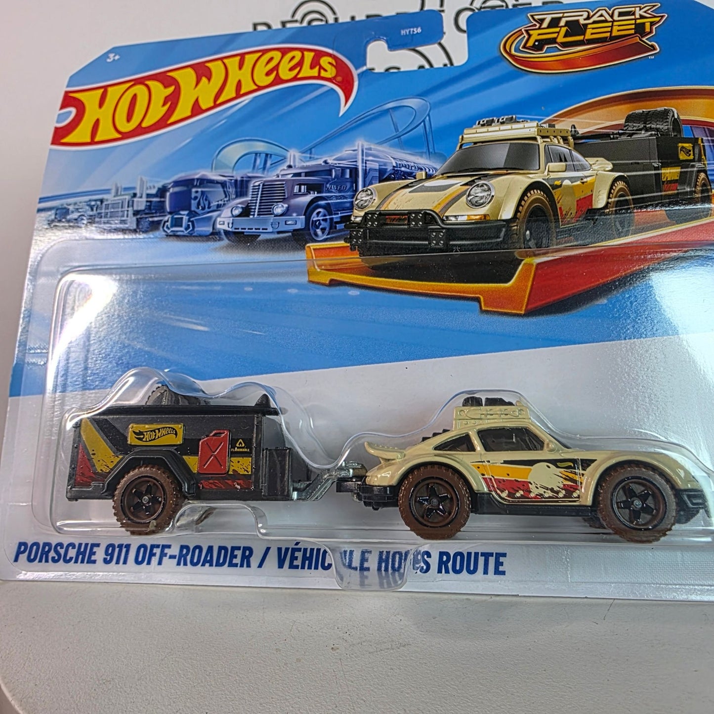 Hot Wheels Porsche 911 Off-Roader & Trailer Track Fleet Set 1:64 Scale Die-Cast Collectible Toy Car