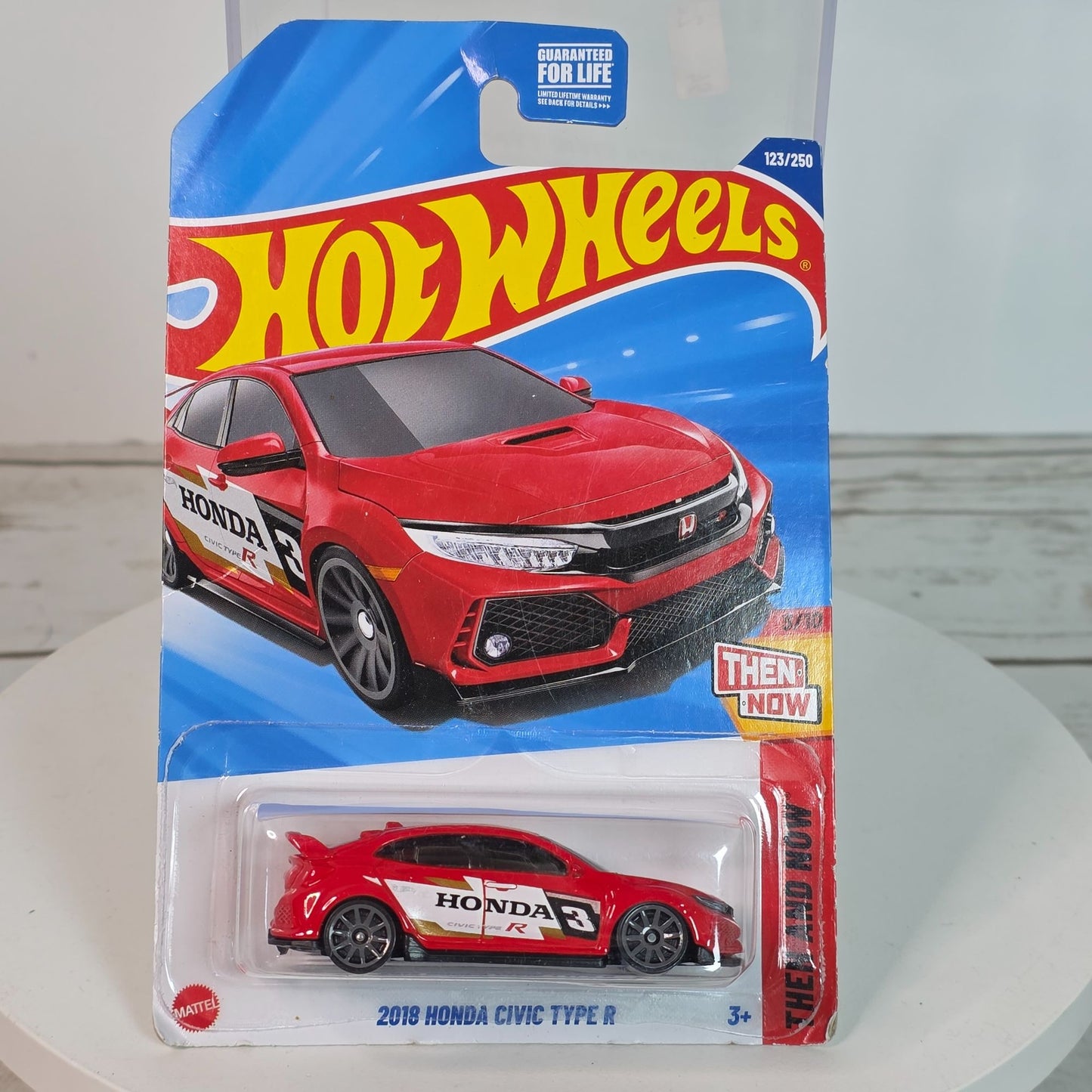 Hot Wheels 2018 Honda Civic Type R Die-Cast Model Car
