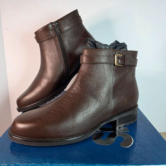 SAS Maddy 2 Brown Ankle Boots 7M Leather Womens Made In Italy