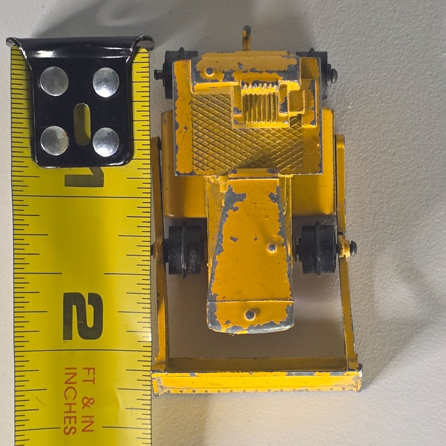 Vintage Lesney Matchbox Series No.18 Caterpillar D8 Bulldozer Collectible Toy