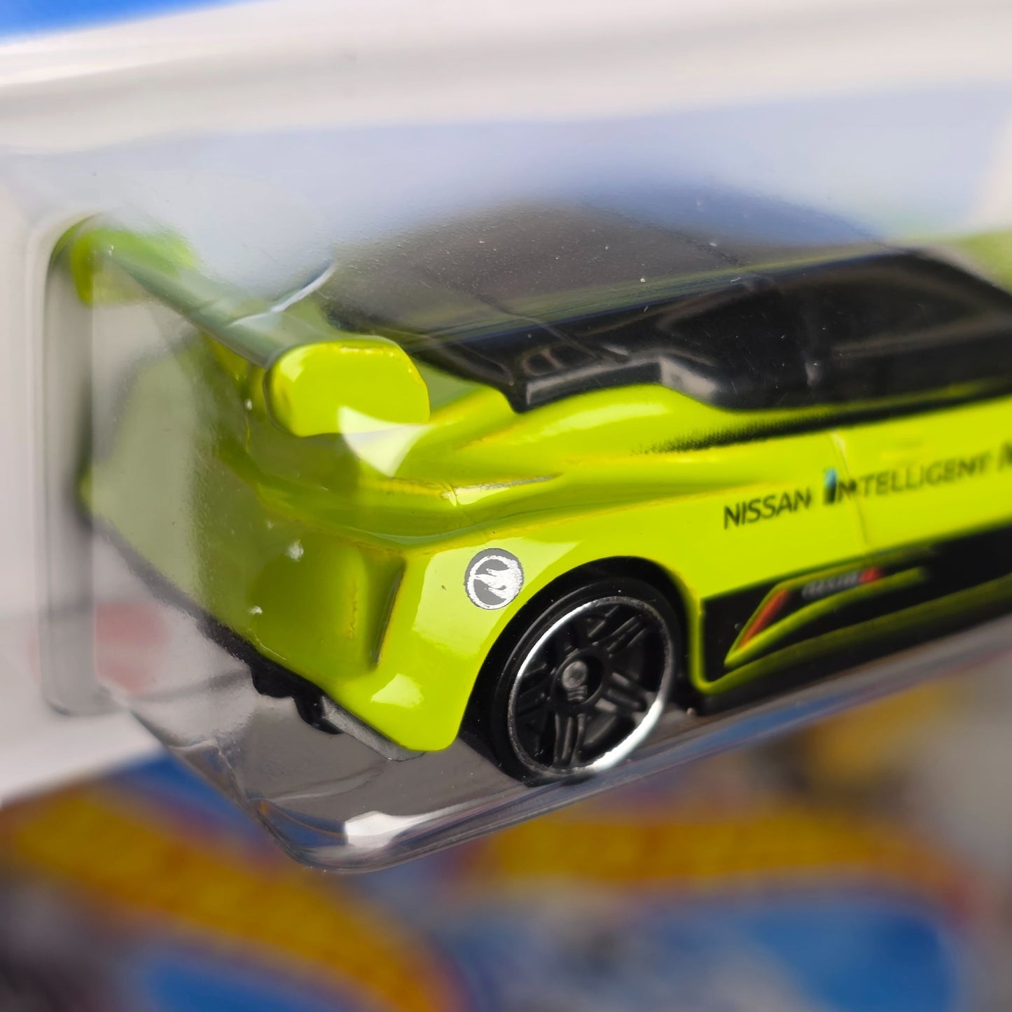 Hot Wheels 2025 Nissan Leaf Nismo RC_02 J-Case Treasure Hunt Chase Car 1:64 Scale Limited Edition 168/250