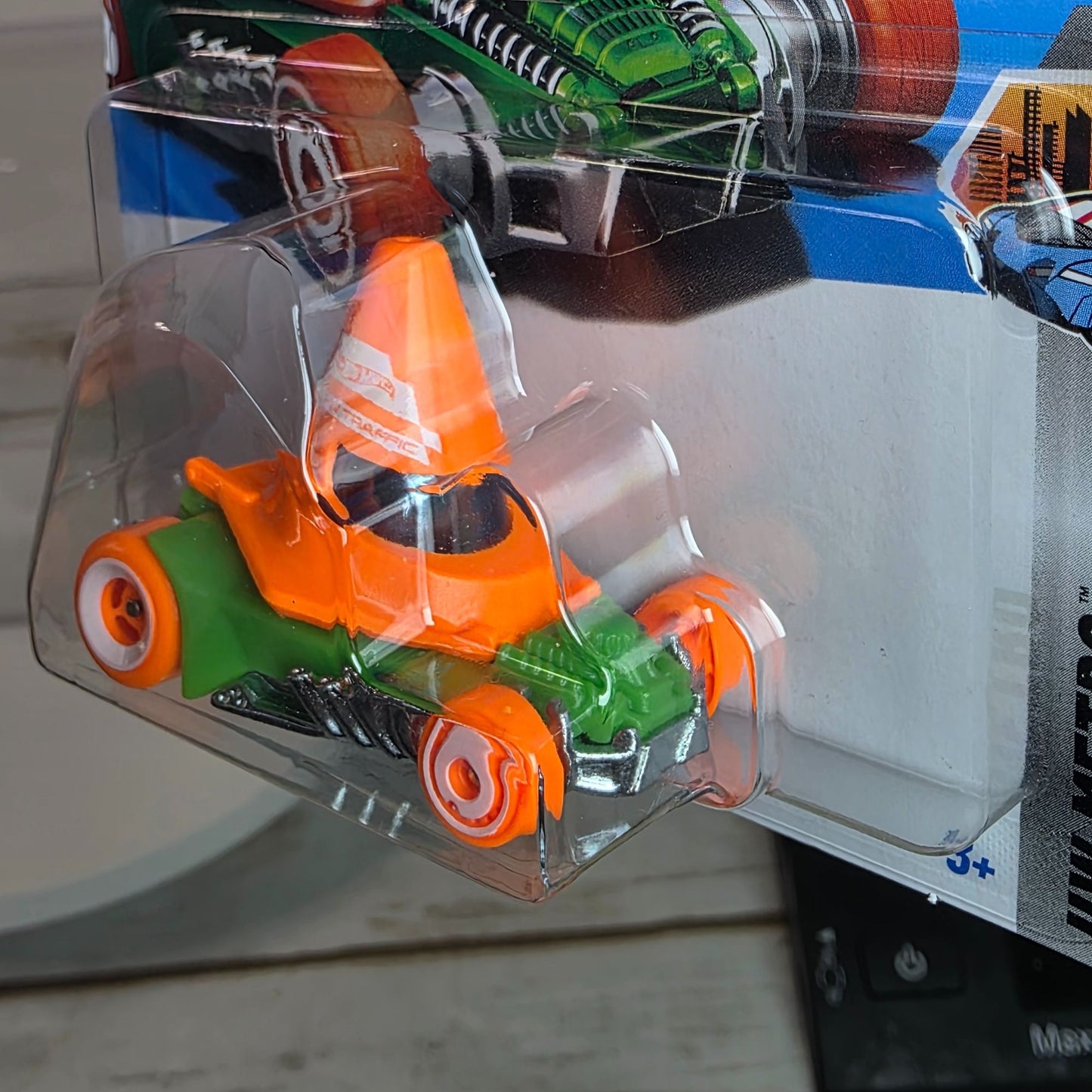 Hot Wheels Cone Shaker Die-Cast Car 148/250 Orange & Green Collectible New For 2025 Netflix Lets Race Series Mattel