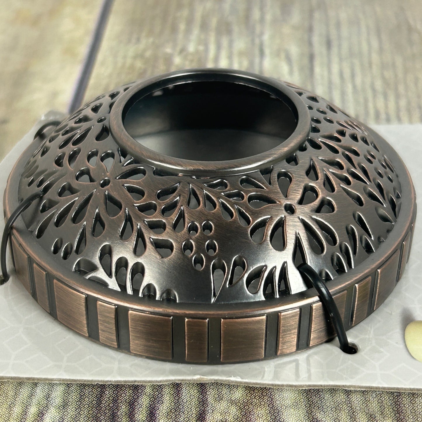 Yankee Candle Illuma-Lid Candle Topper Bronze Floral Sheridan Pattern