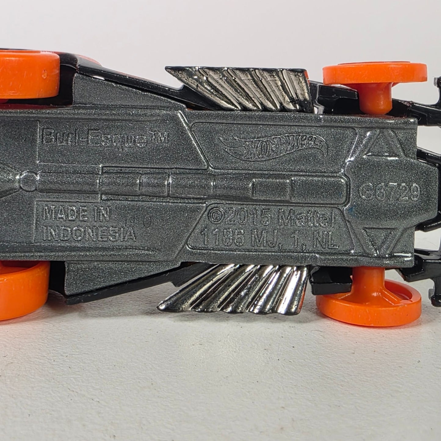 2015 Hot Wheels BURL-ESQUE Black Orange Diecast 1:64 Car Track Builder Unlimited